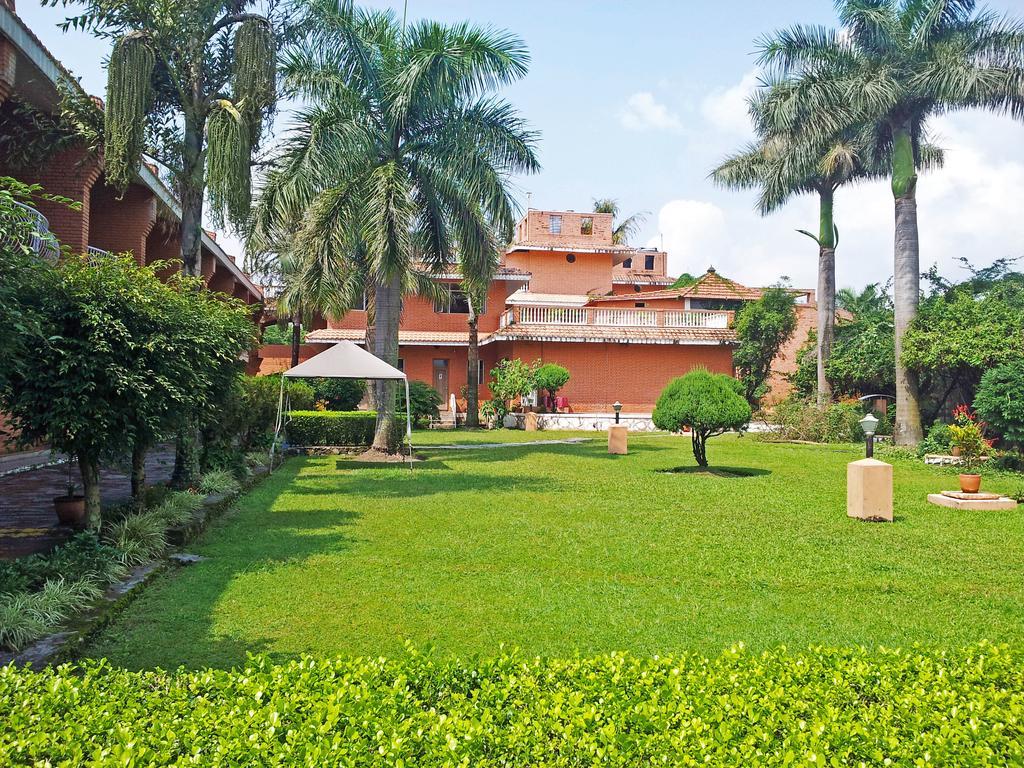 Royal Palm Resort Pókhara Exteriér fotografie